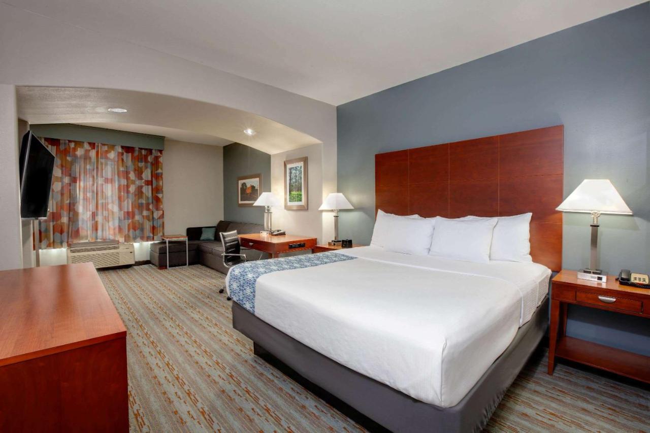 Comfort Inn & Suites Cleveland Exterior foto